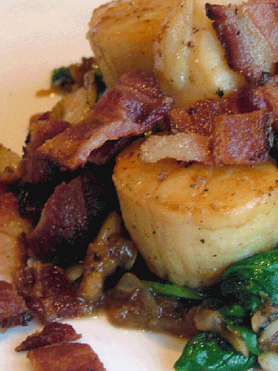 Scallops With Bacon Spinach